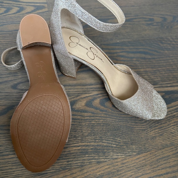 Jessica Simpson Sherron Heels - Picture 3 of 3